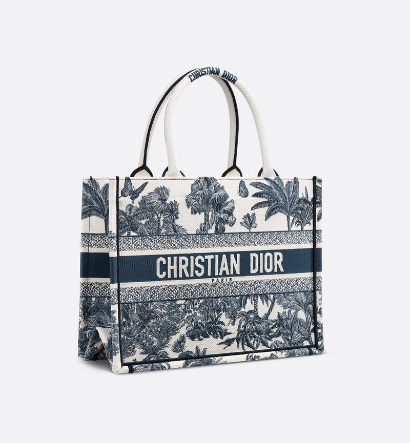 Tote Book