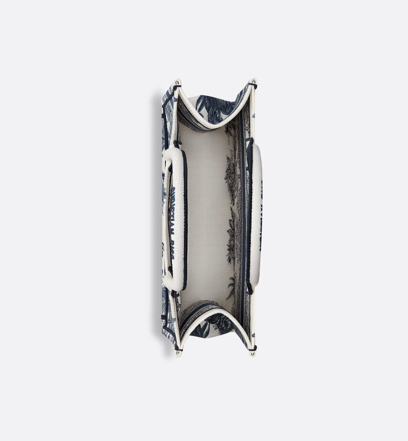 Tote Book